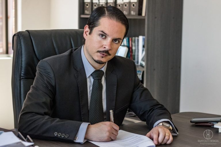 Dr. Martín Burbano de Lara Pérez